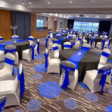 Holiday Inn Express & Suites Vaudreuil-Dorion By Ihg Exteriör bild