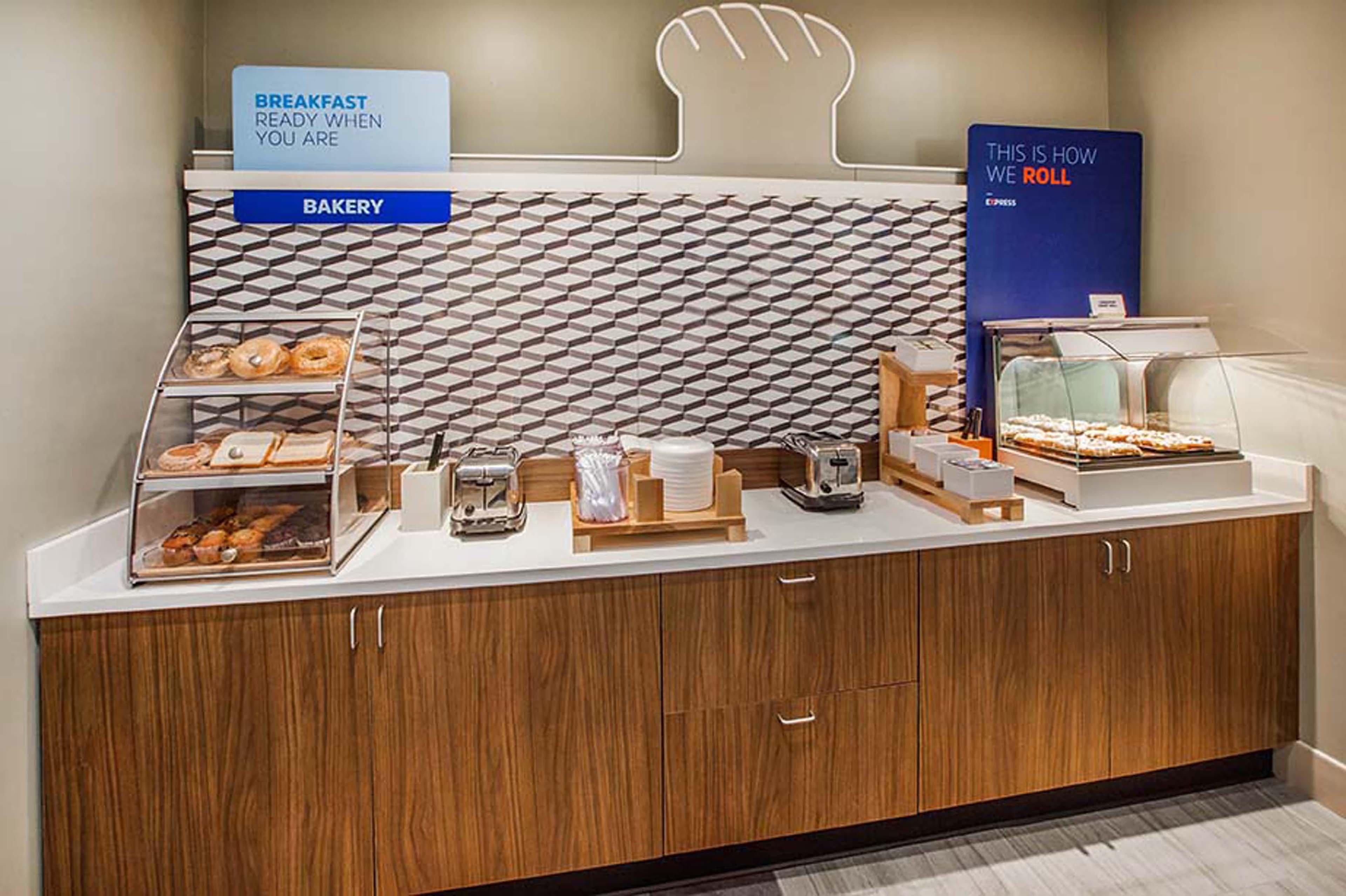 Holiday Inn Express & Suites Vaudreuil-Dorion By Ihg Exteriör bild